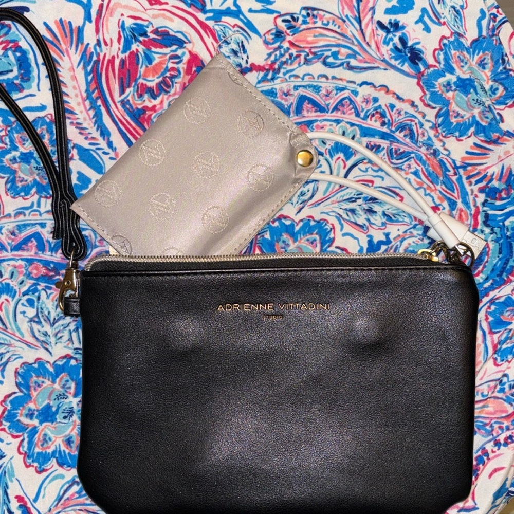 Adrienne Vittadini Women’s Charging Wallet Wristlet RFID Protection Black Pouch